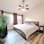 Venetian La Jolla 2 Bedroom Condo Luxury Furnished Near Beach And Utc Mall