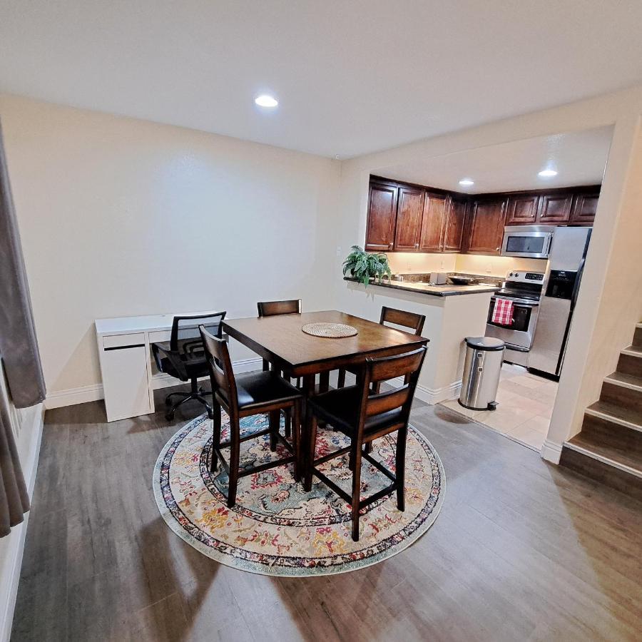 Venetian La Jolla 2 Bedroom Luxury Furnished Near Beach And Utc Mall