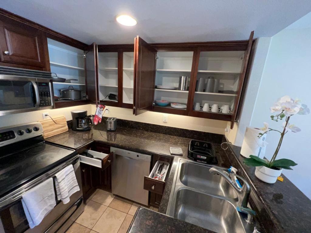 Venetian La Jolla 2 Bedroom Luxury Furnished Near Beach And Utc Mall Aparthotel