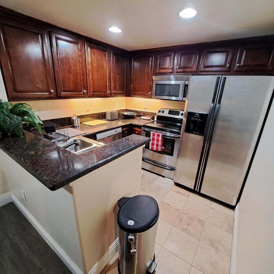 Venetian La Jolla 2 Bedroom Luxury Furnished Near Beach And Utc Mall * San Diego